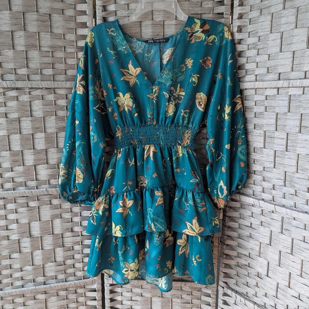 Zara Long Sleeve Satin Mini Dress Green Floral Paisley Smocked Tiered Ruffle Sm